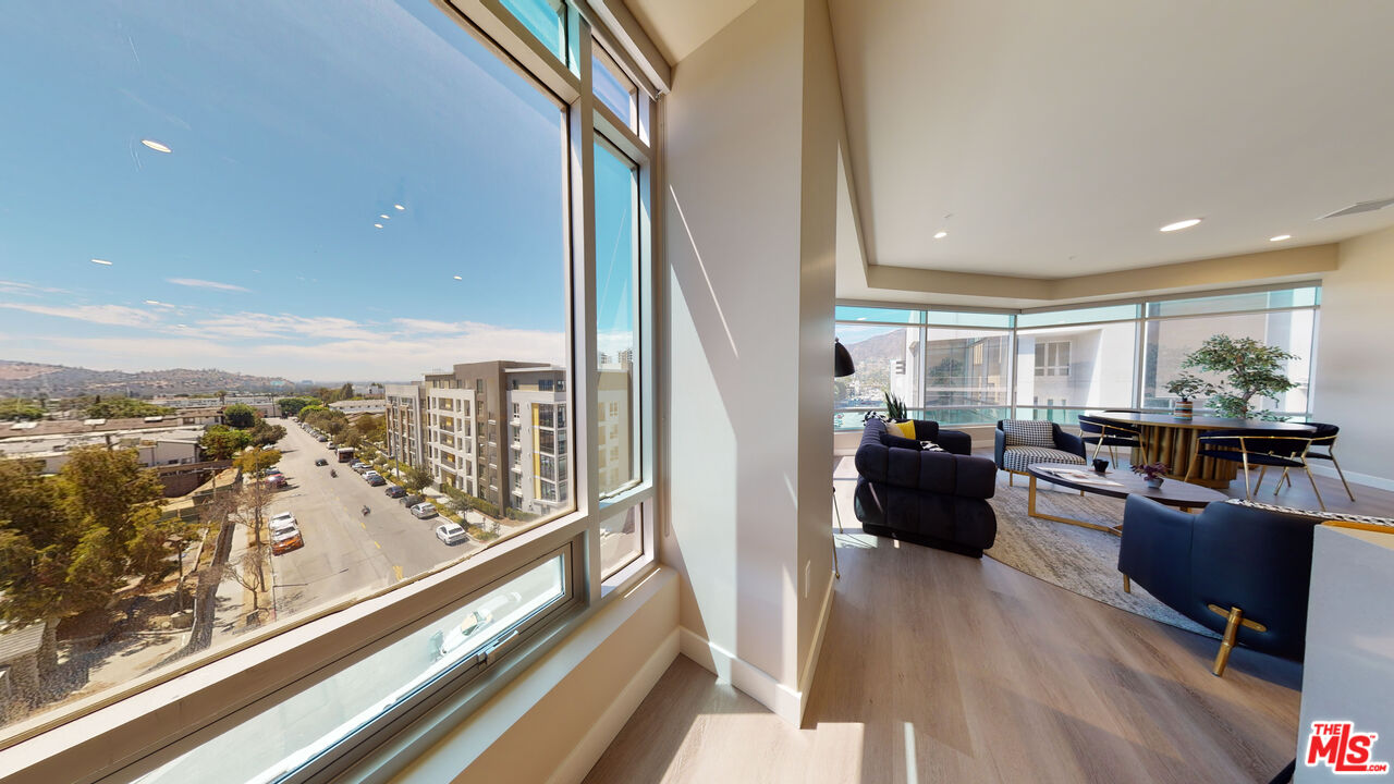 520 North Central Avenue, Unit 1801 Glendale, CA 91203 - Photo 6 of 40