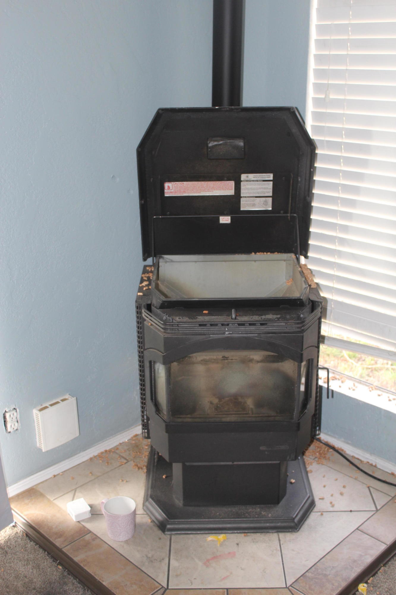 682 Trollview Road Grants Pass, OR 97527 - Photo 28 of 39 pellet stove