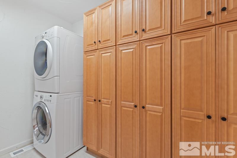 4060 Cimarron Road Fallon, NV 89406 - Photo 18 of 22 a close view of a utility room with dryer and washer