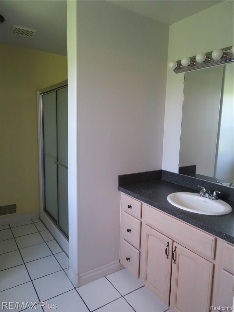 2113 Fish Lake Road Lapeer, MI 48446 - Photo 10 of 21 IMG_1355.JPG