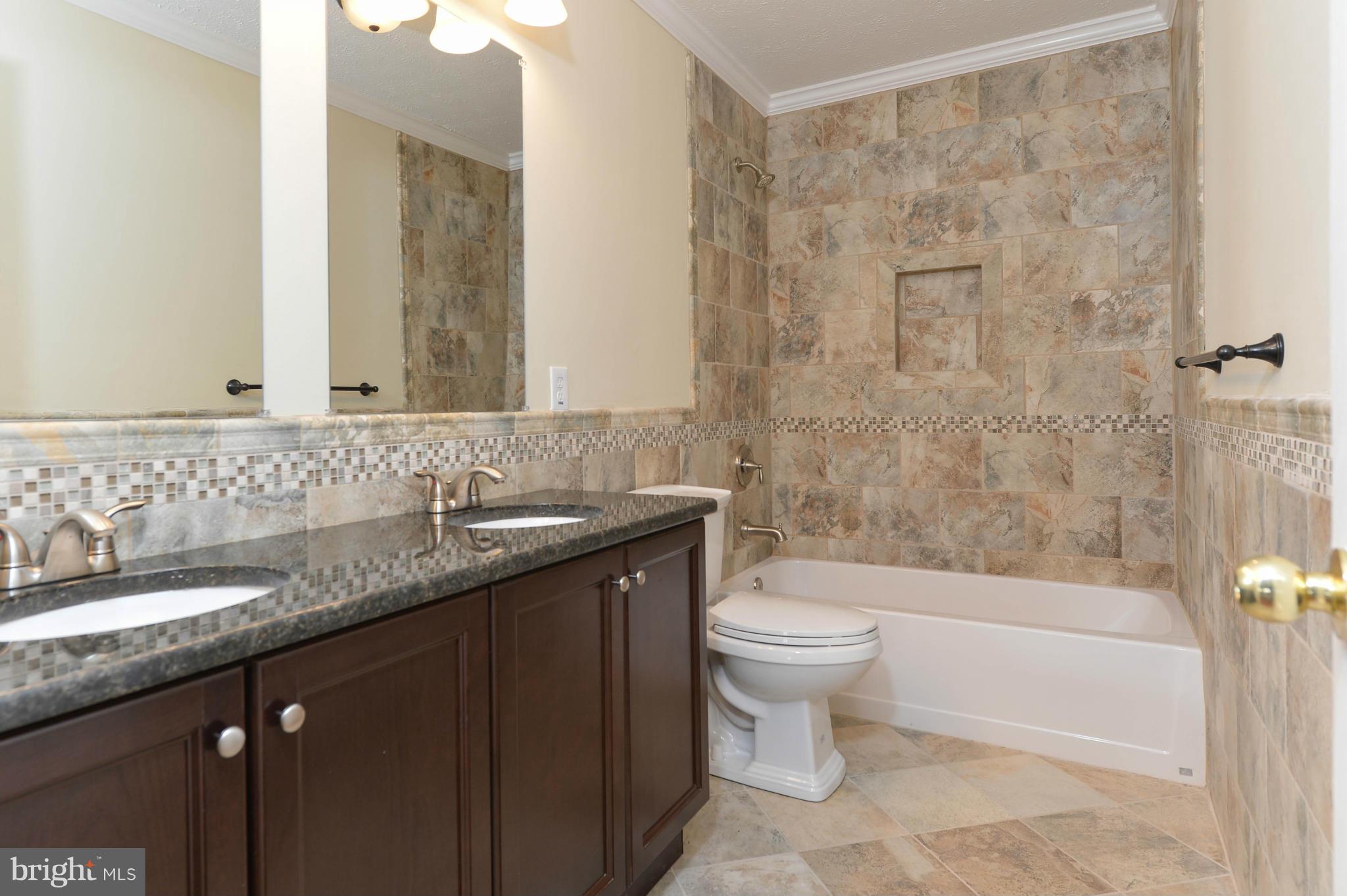 11 Henry Way Elkton, MD 21921 - Photo 19 of 29 upper level bath