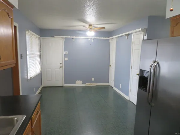 $265,000 | 8400 Kifer Drive, Newburgh, IN 47630
