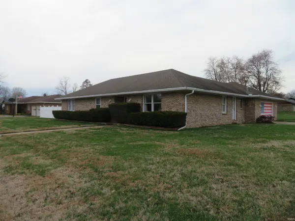$265,000 | 8400 Kifer Drive, Newburgh, IN 47630