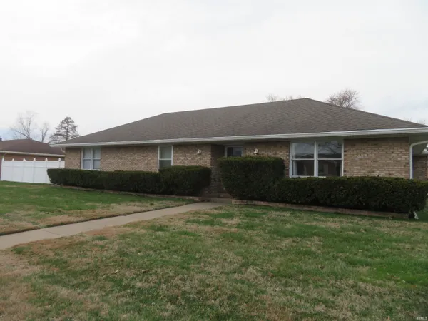 $265,000 | 8400 Kifer Drive, Newburgh, IN 47630