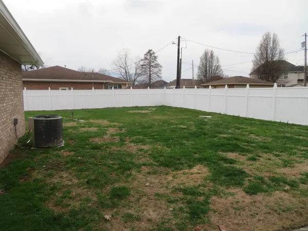 $265,000 | 8400 Kifer Drive, Newburgh, IN 47630