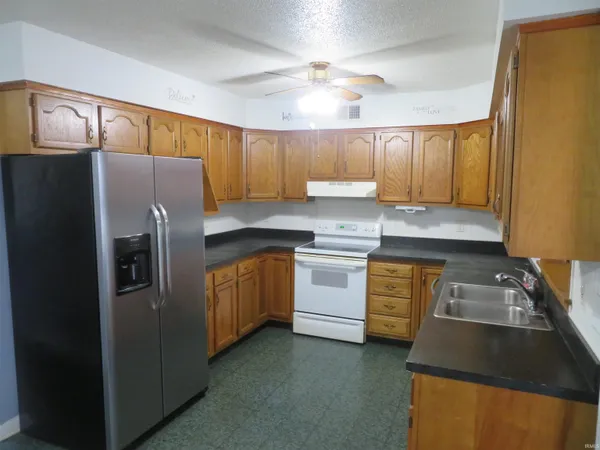 $265,000 | 8400 Kifer Drive, Newburgh, IN 47630