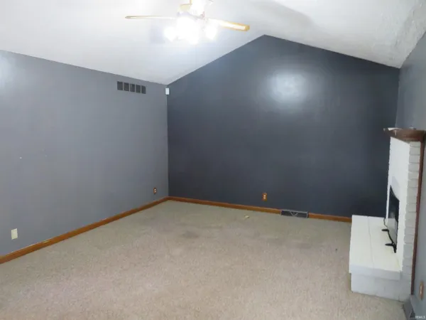 $265,000 | 8400 Kifer Drive, Newburgh, IN 47630