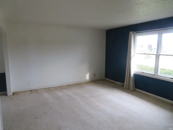 $265,000 | 8400 Kifer Drive, Newburgh, IN 47630