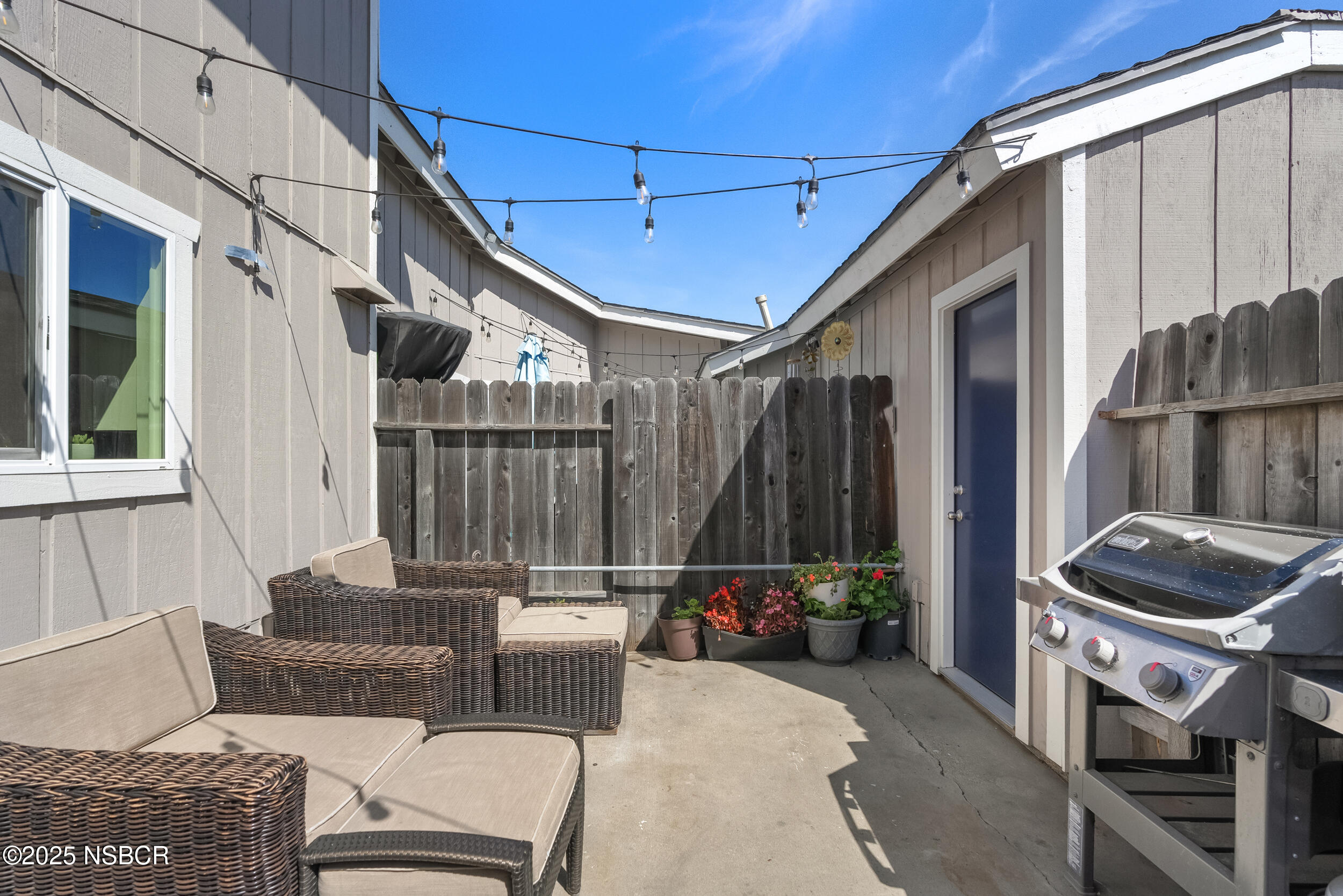 216 North R Street Lompoc, CA 93436 - Photo 31 of 37 Patio