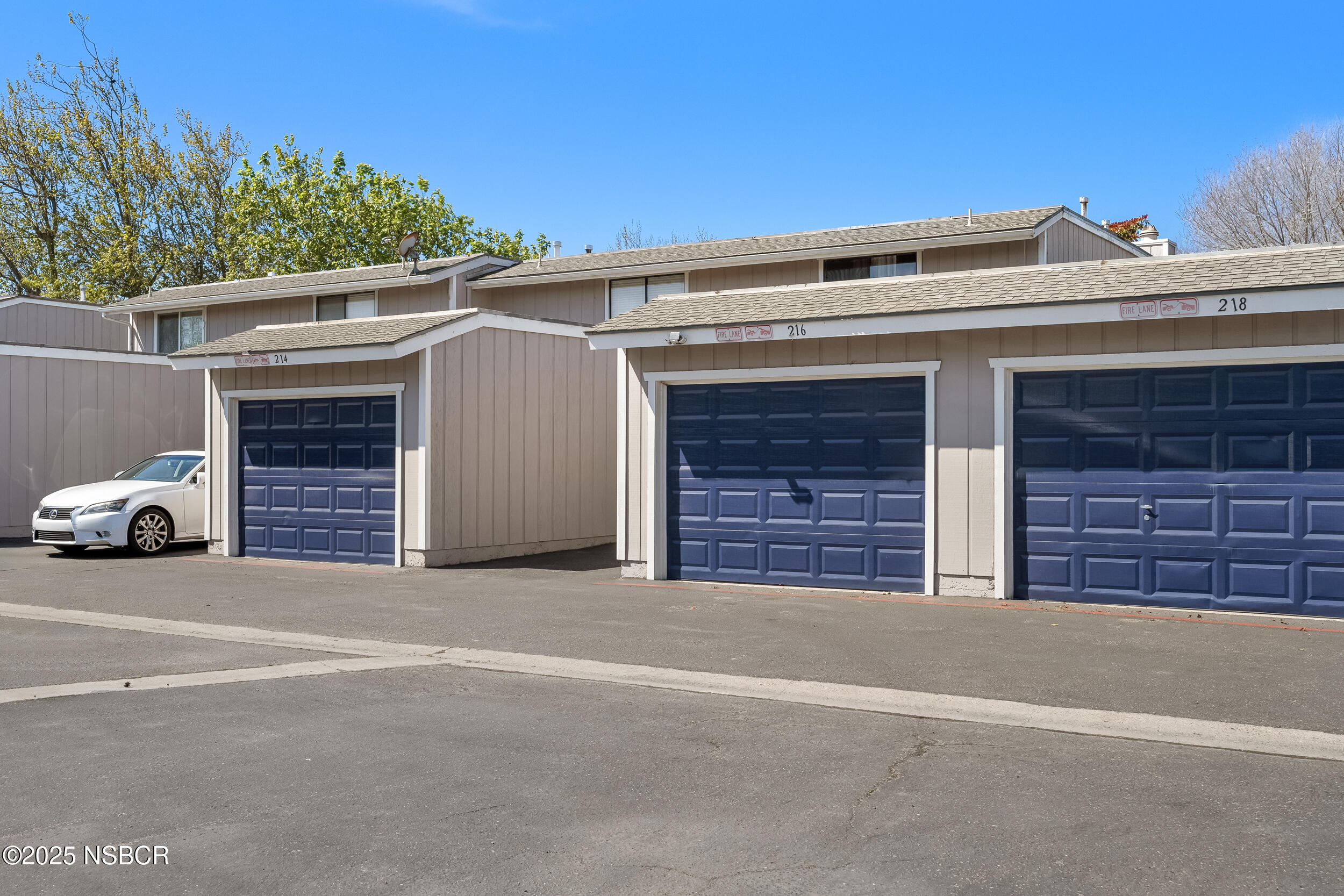 216 North R Street Lompoc, CA 93436 - Photo 34 of 37 Garage
