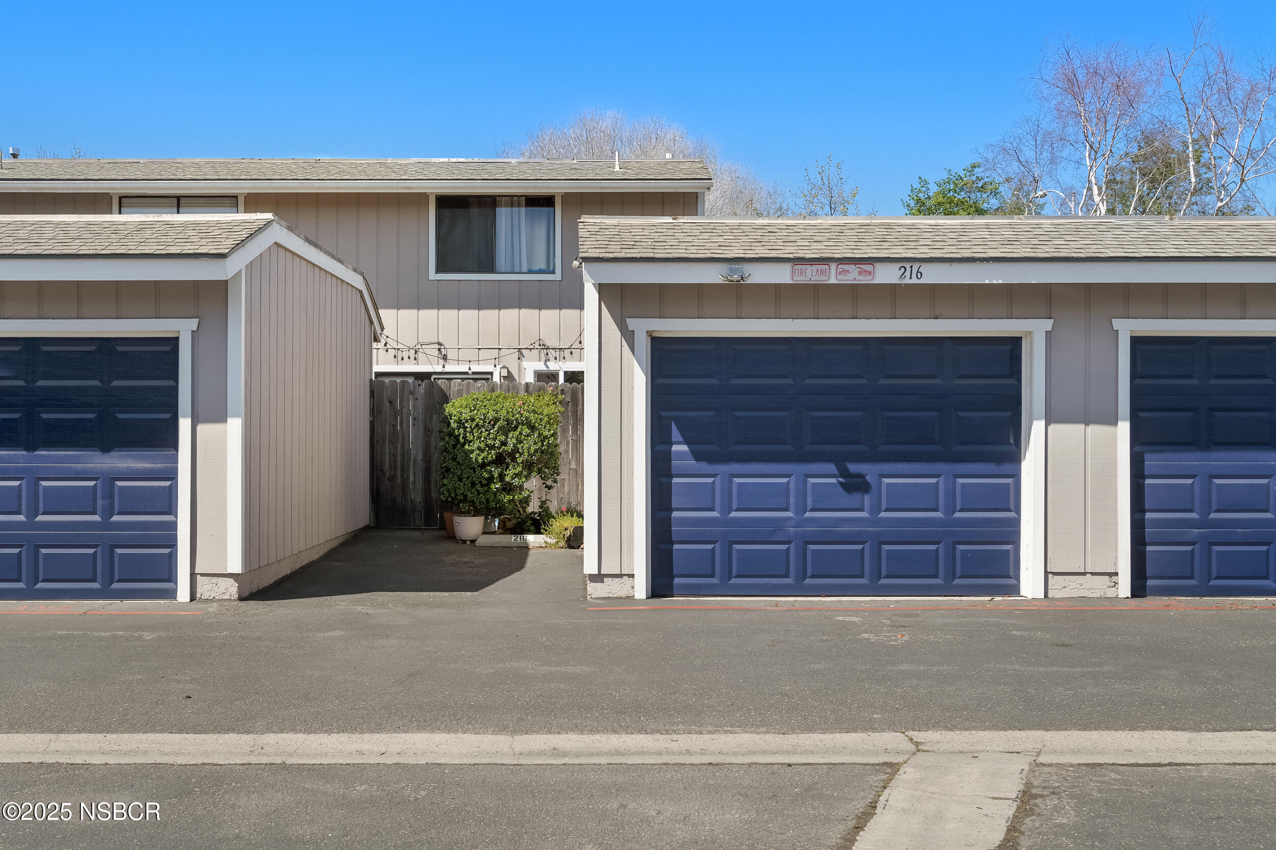 216 North R Street Lompoc, CA 93436 - Photo 35 of 37 Garage