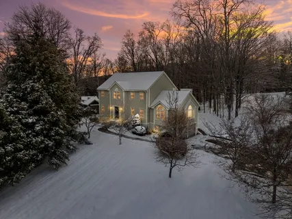 $1,095,000 | 4 Barberry Lane, West Newbury, MA 01985