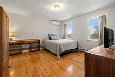 $1,095,000 | 4 Barberry Lane, West Newbury, MA 01985