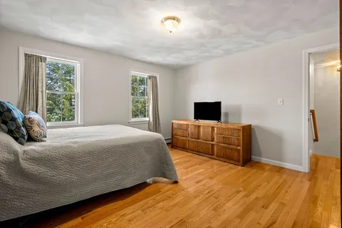 $1,095,000 | 4 Barberry Lane, West Newbury, MA 01985