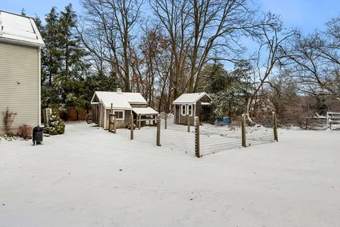 $1,095,000 | 4 Barberry Lane, West Newbury, MA 01985