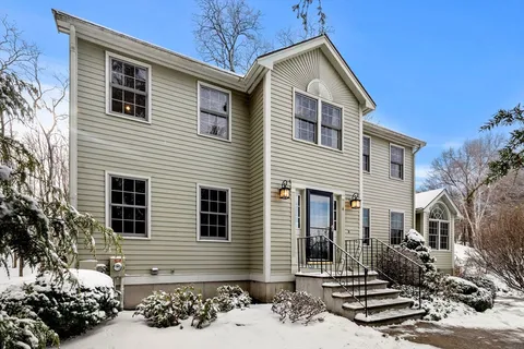 $1,095,000 | 4 Barberry Lane, West Newbury, MA 01985