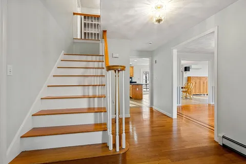 $1,095,000 | 4 Barberry Lane, West Newbury, MA 01985