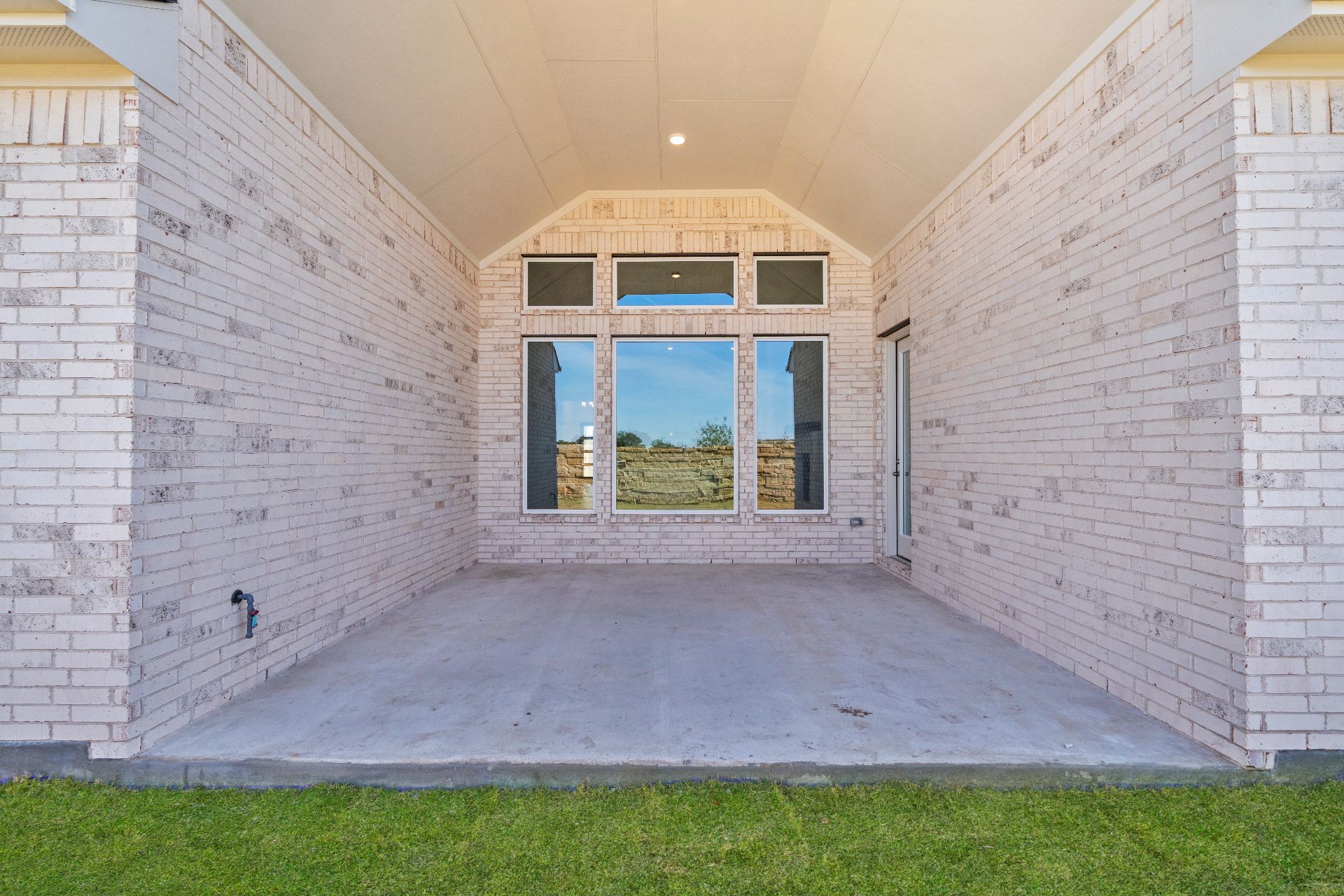 1005 Ellensburg Drive Georgetown, TX 78633 - Photo 24 of 38 Rear Covered Patio