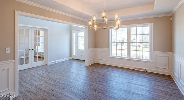 $859,900 | 3 Stone Crk Drive, East Greenbush, NY 12061