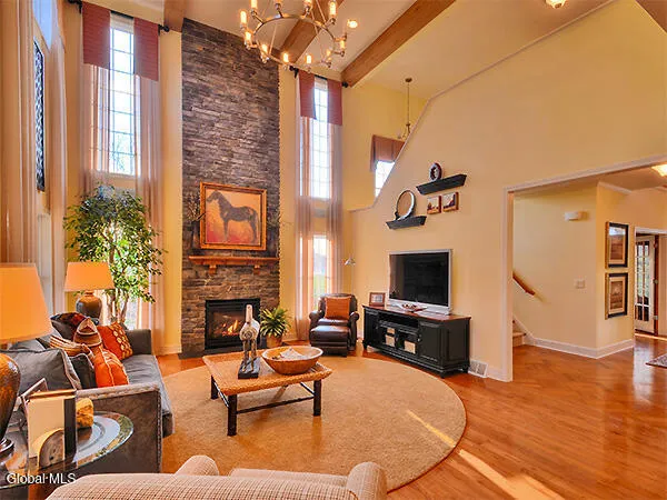 $859,900 | 3 Stone Crk Drive, East Greenbush, NY 12061