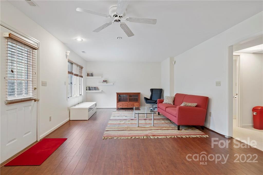132 Beaver Ridge Road Asheville, NC 28804 - Photo 27 of 37 Gallery Image 27