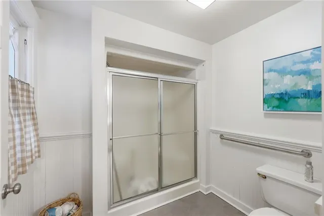 a bathroom with a bathtub