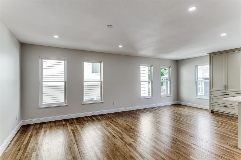 2214 Routh Street, Unit B Dallas, TX 75204 - Photo 10 of 23 Living Room and Dinning Room