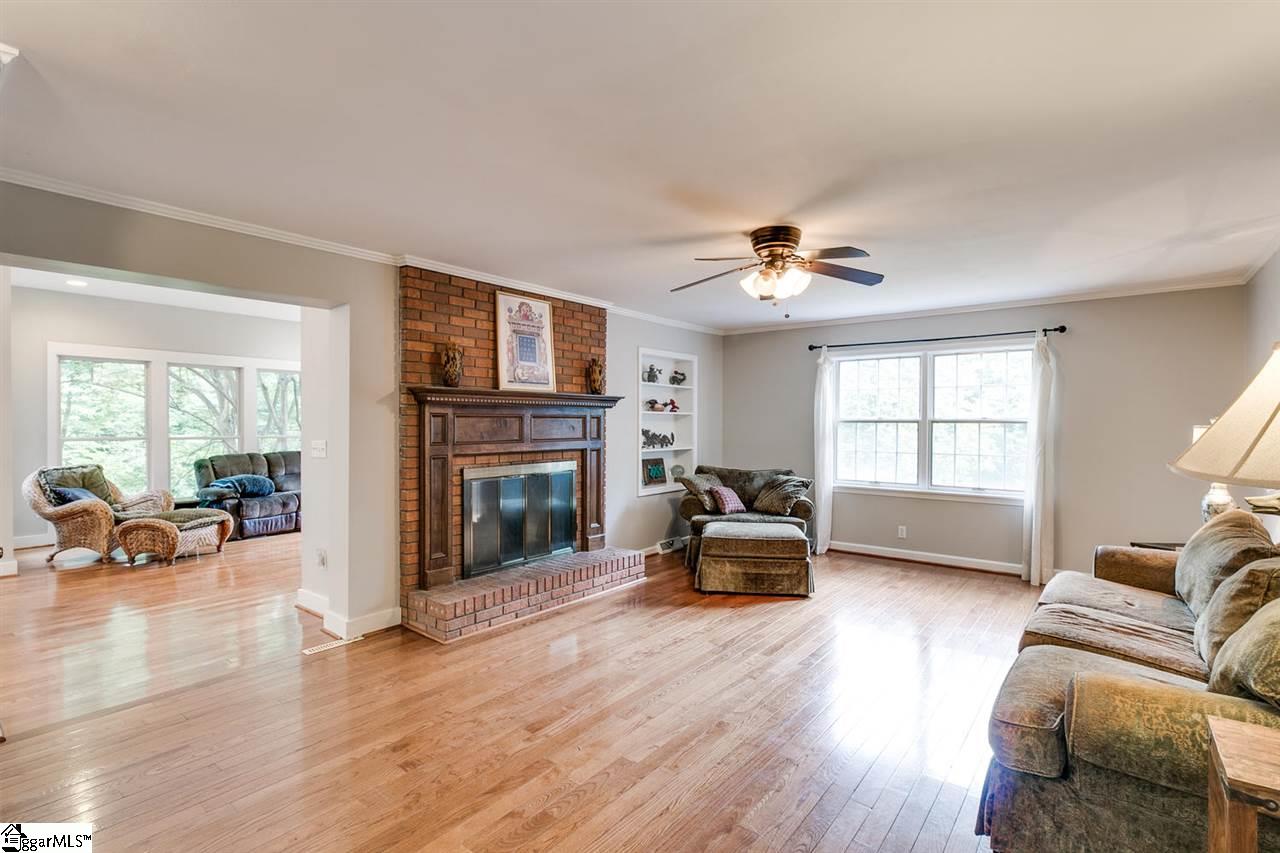 301 Redcliffe Road Greenville, SC 29615 - Photo 8 of 36 Gallery Image 8