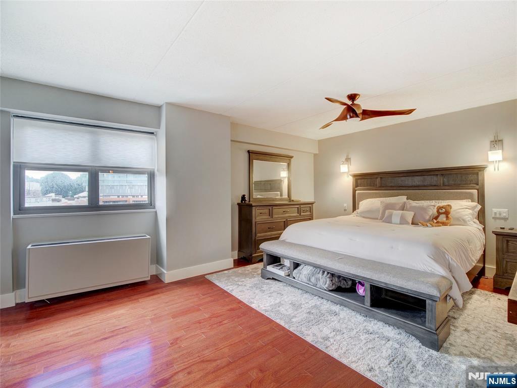 250 Gorge Road, Unit 8J Cliffside Park, NJ 07010 - Photo 11 of 36