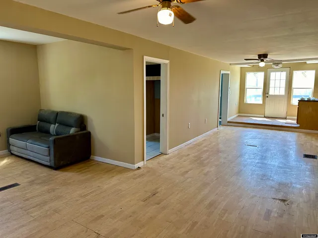 $75,000 | 707 4th Street, Hanna, WY 82327