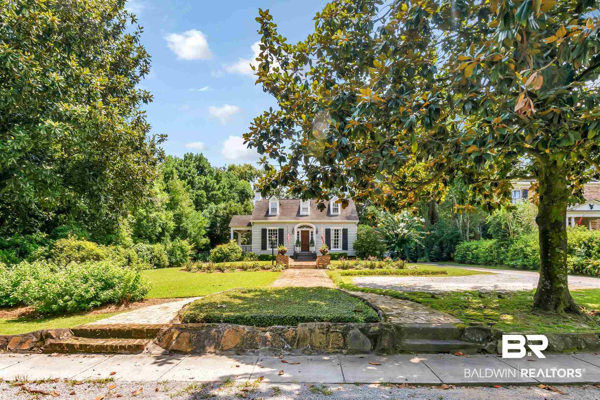 1915 Old Shell Road Mobile, AL 36607 - Photo 16 of 38