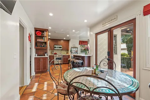 $2,250,000 | 6216 West 5th Street, Los Angeles, CA 90048