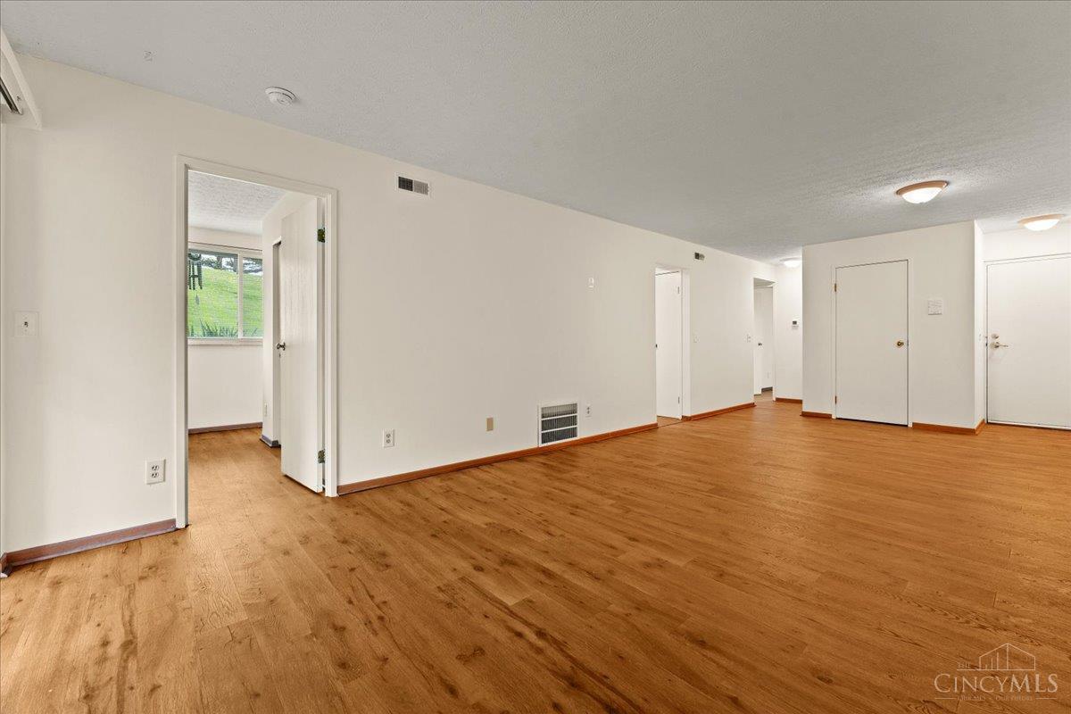 3505 West Fork Road, Unit 20 Cincinnati, OH 45211 - Photo 5 of 27