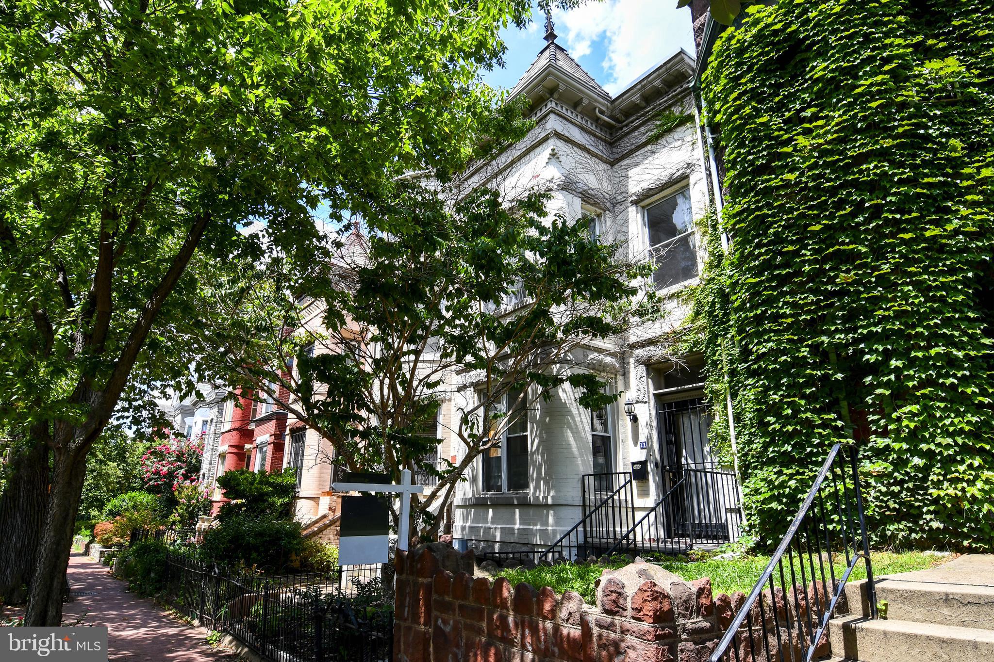 11 R Street Northwest Washington, DC 20001 - Photo 2 of 55 Victorian