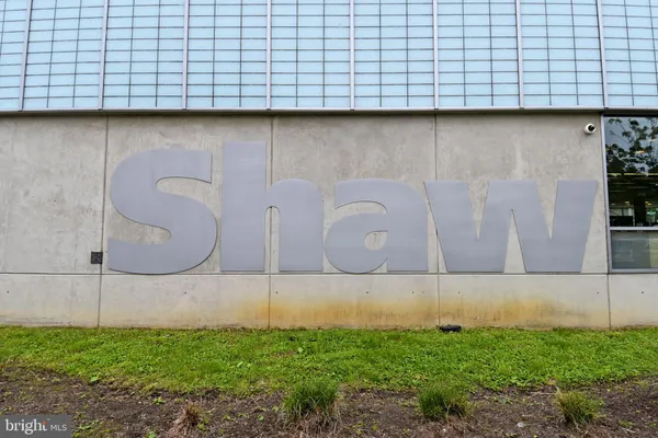 $4,900 | 11 R Street Northwest, Washington, DC 20001