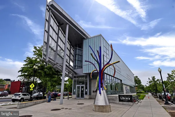 $4,900 | 11 R Street Northwest, Washington, DC 20001