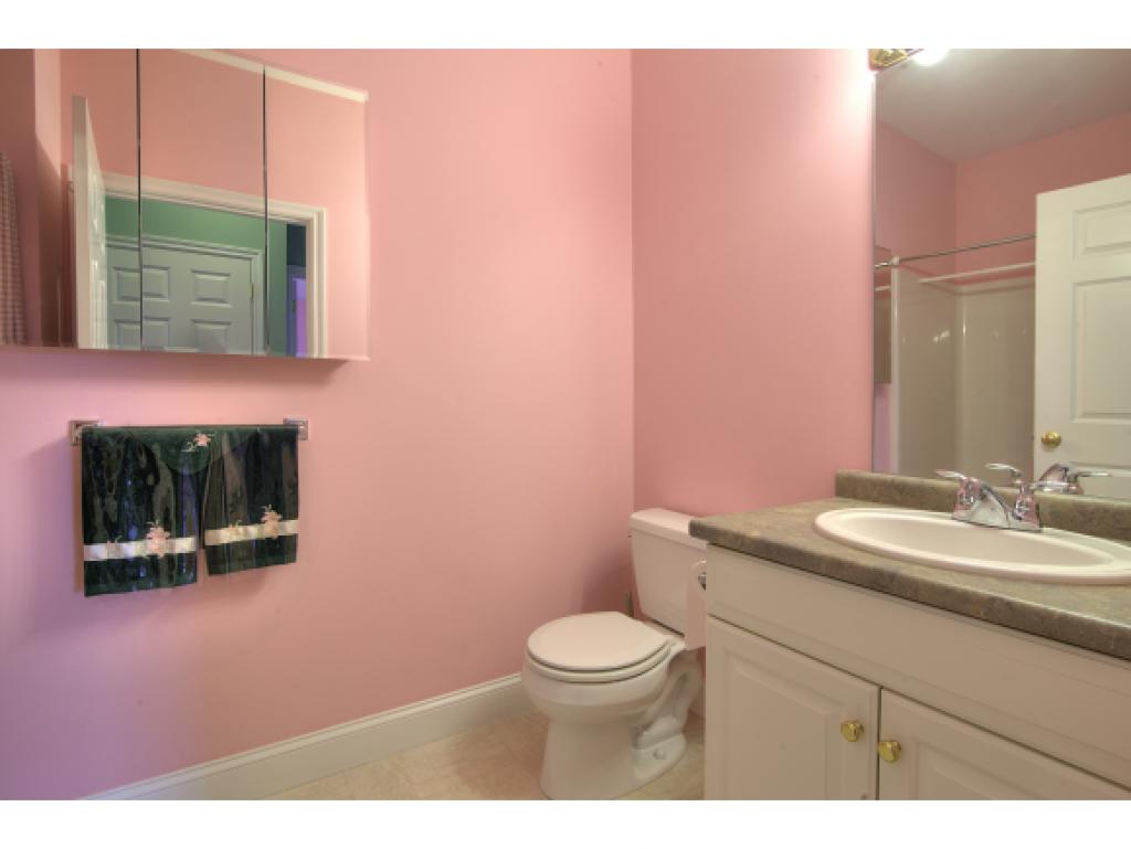 36 Mountain Village Road, Unit 36 Salem, NH 03079 - Photo 12 of 20 Gallery Image 12