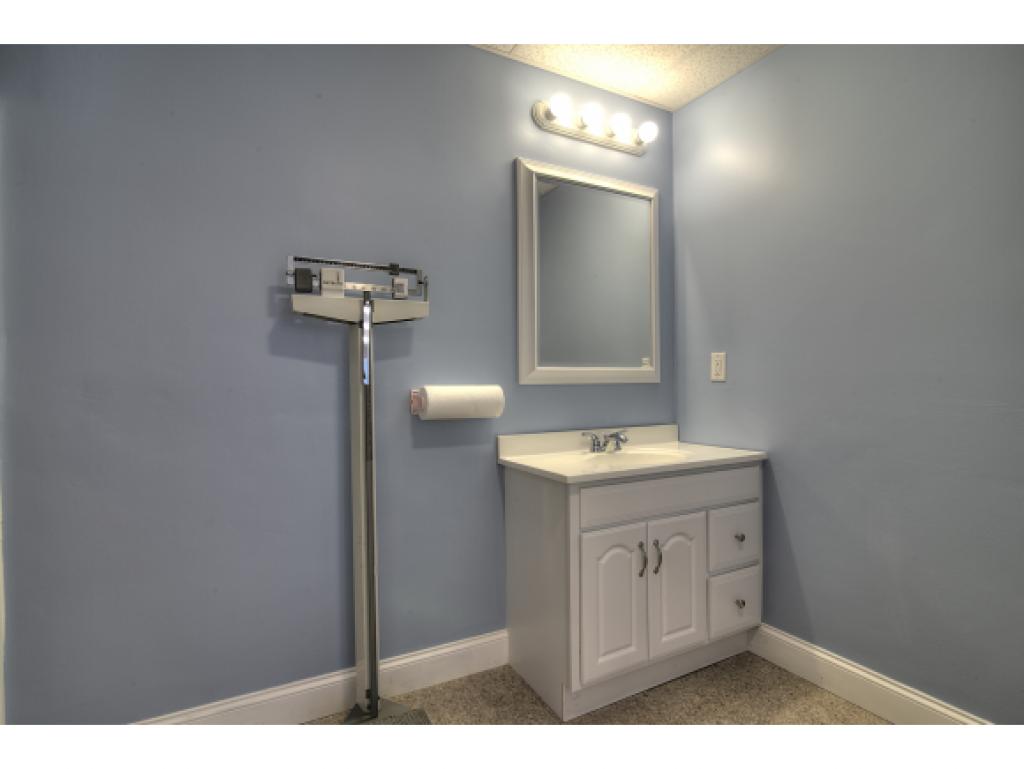 36 Mountain Village Road, Unit 36 Salem, NH 03079 - Photo 17 of 20 Gallery Image 17