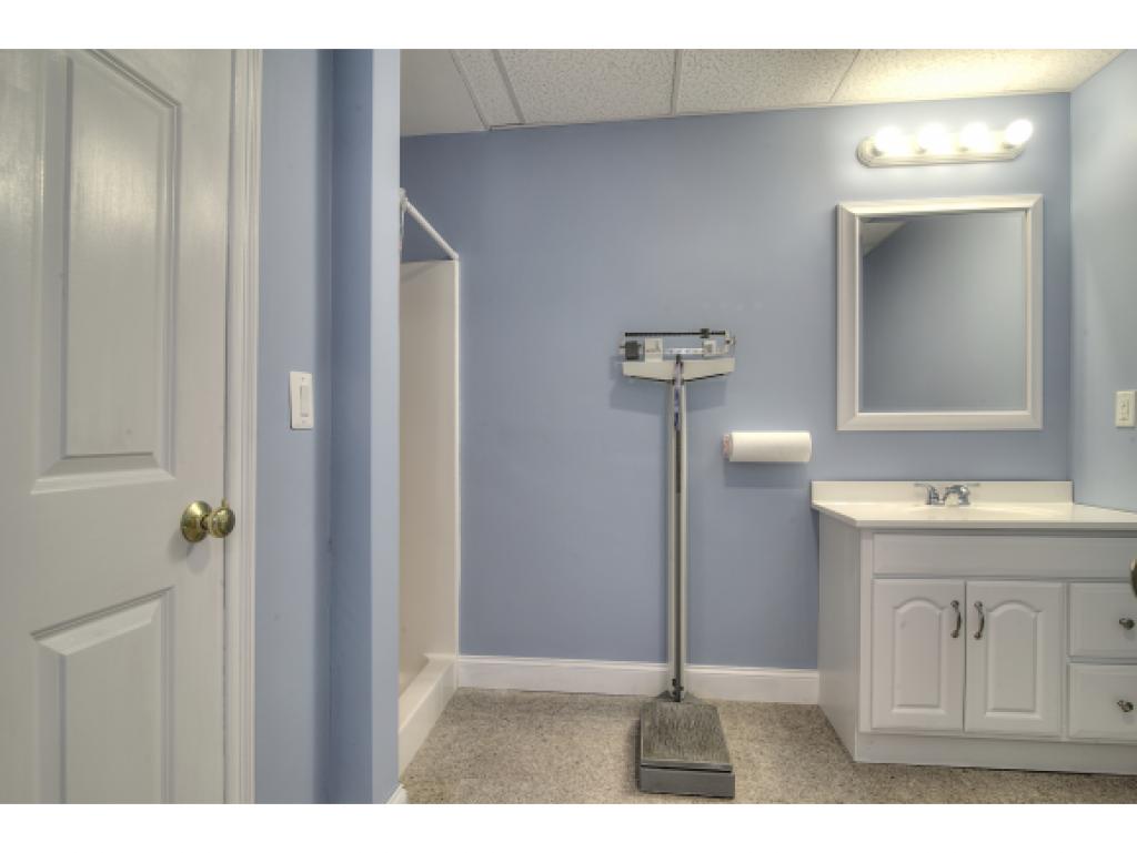 36 Mountain Village Road, Unit 36 Salem, NH 03079 - Photo 18 of 20 Gallery Image 18