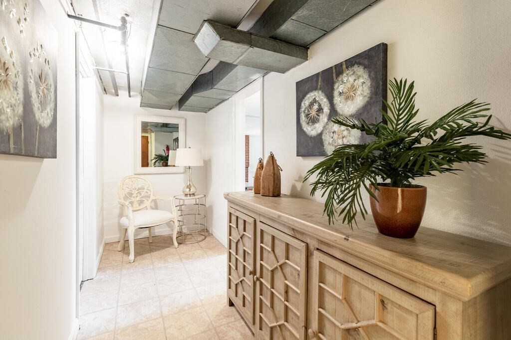 8 Hickory Street Lexington, MA 02421 - Photo 26 of 33 Gallery Image 26
