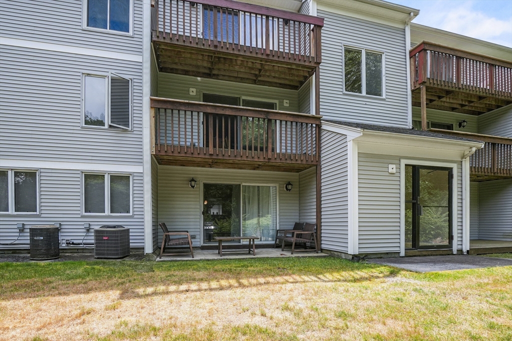 330 Sunderland Road, Unit 2 Worcester, MA 01604 - Photo 18 of 28 Gallery Image 18