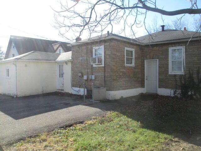 746 South Yearling Road Columbus, OH 43213 - Photo 9 of 10 Rear Entry