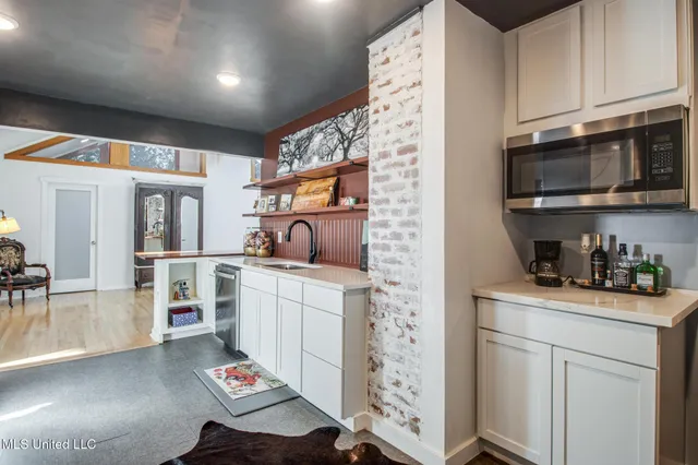 $320,000 | 182 Miramar Avenue, Biloxi, MS 39530