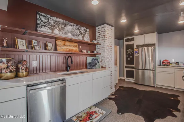 $320,000 | 182 Miramar Avenue, Biloxi, MS 39530