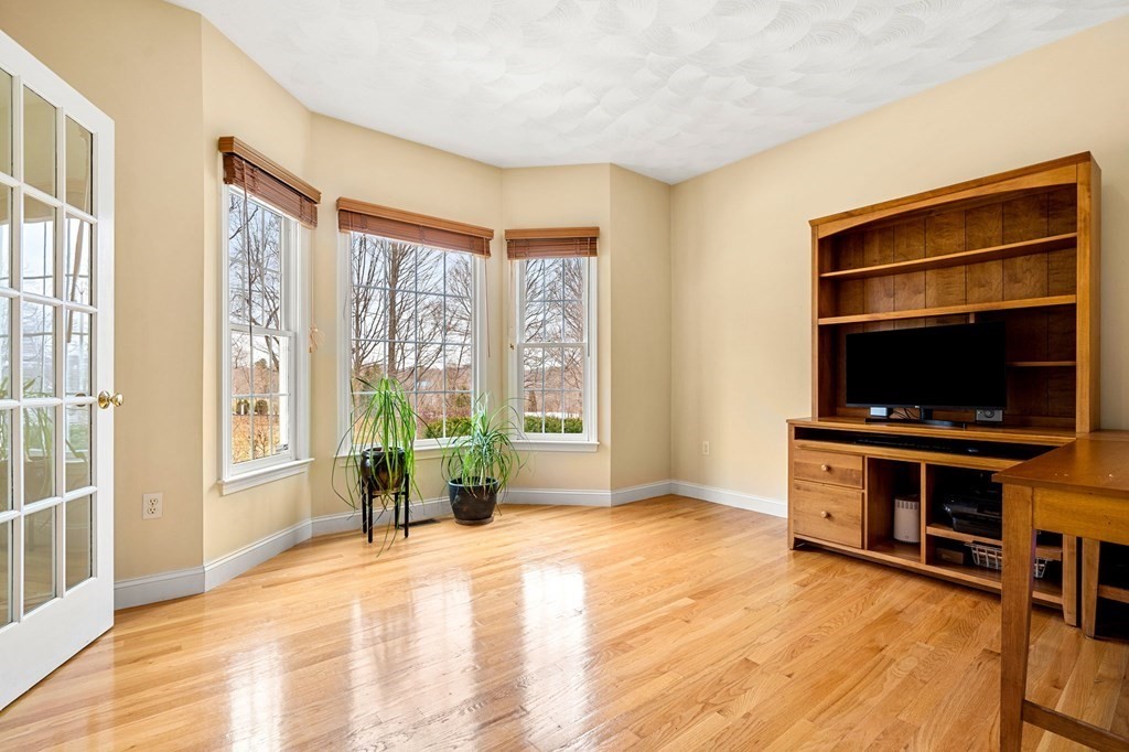 137 Broad Meadow Road Groton, MA 01450 - Photo 16 of 33 Gallery Image 16