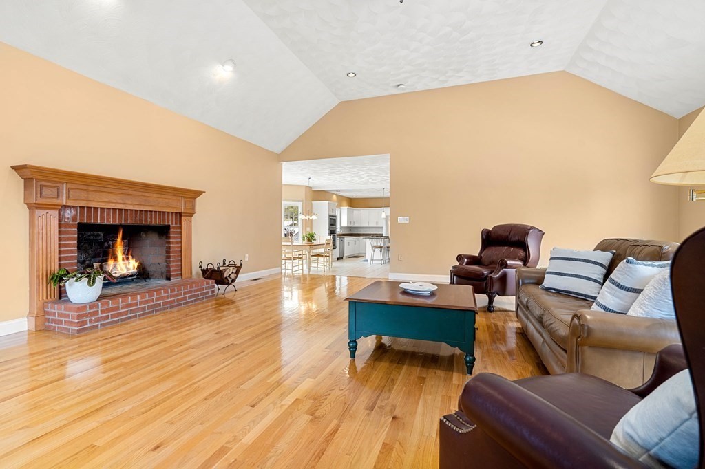 137 Broad Meadow Road Groton, MA 01450 - Photo 9 of 33 Gallery Image 9