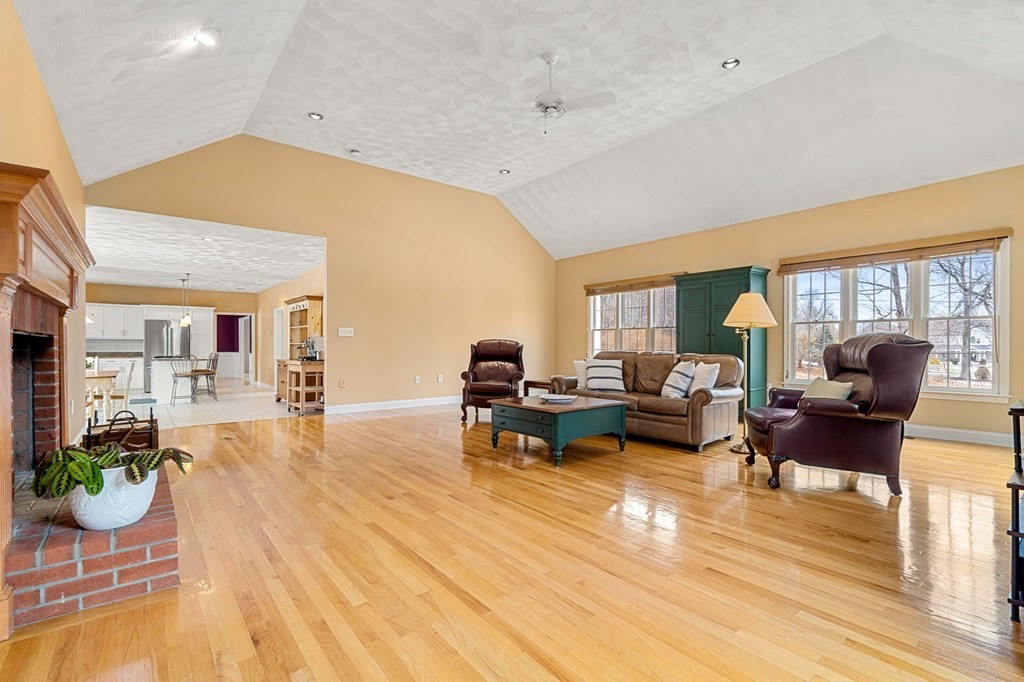 137 Broad Meadow Road Groton, MA 01450 - Photo 10 of 33 Gallery Image 10