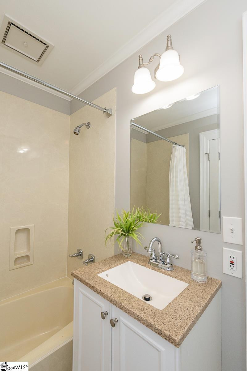 100 Inverness Way Easley, SC 29642 - Photo 28 of 36 Gallery Image 28