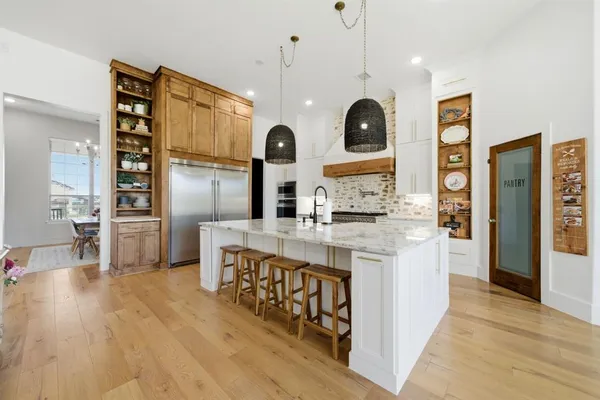 $799,999 | 332 Ledstone Court, Rockwall, TX 75032