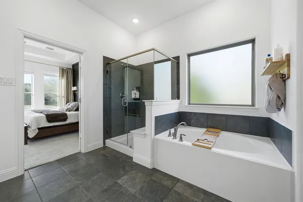 $799,999 | 332 Ledstone Court, Rockwall, TX 75032